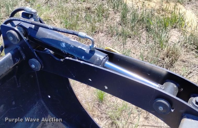 image for item LP9558 1997 Ford New Holland 7740SL  tractor