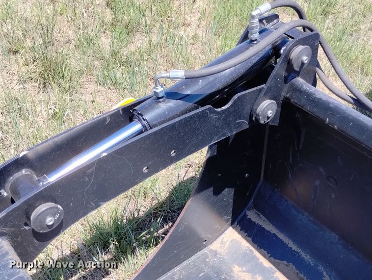 image for item LP9558 1997 Ford New Holland 7740SL  tractor