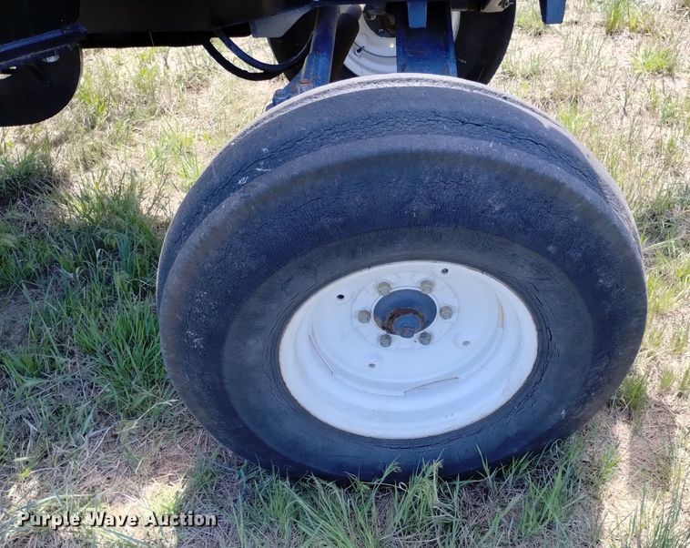 image for item LP9558 1997 Ford New Holland 7740SL  tractor