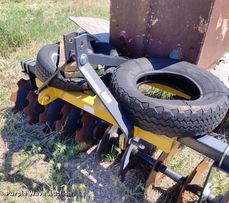 image for item LP9560 Country Line  disk