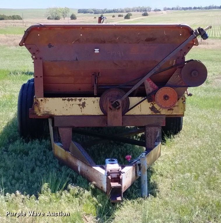 image for item LP9565 New Holland 677-S  manure spreader