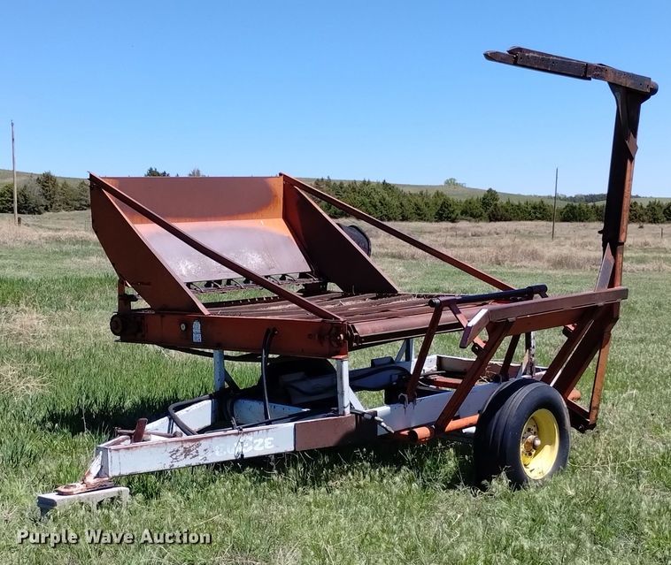 image for item LP9566 DewEze Super Slicer  bale processor