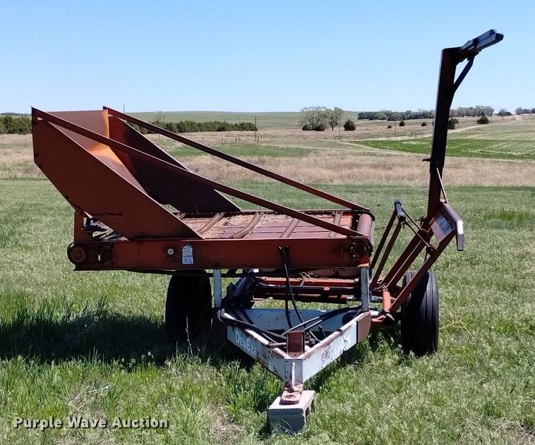 image for item LP9566 DewEze Super Slicer  bale processor