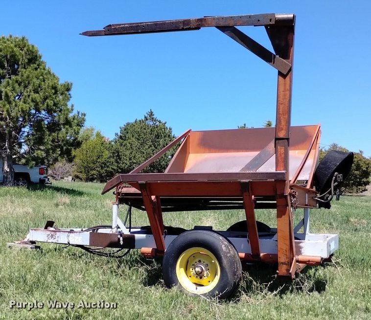 image for item LP9566 DewEze Super Slicer  bale processor