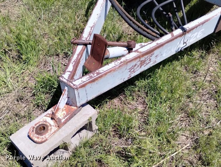 image for item LP9566 DewEze Super Slicer  bale processor