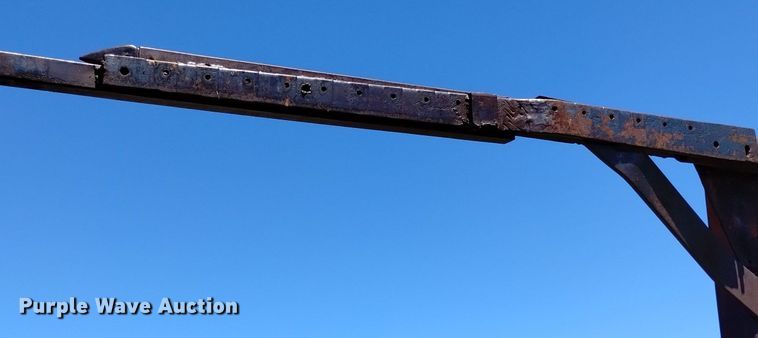 image for item LP9566 DewEze Super Slicer  bale processor