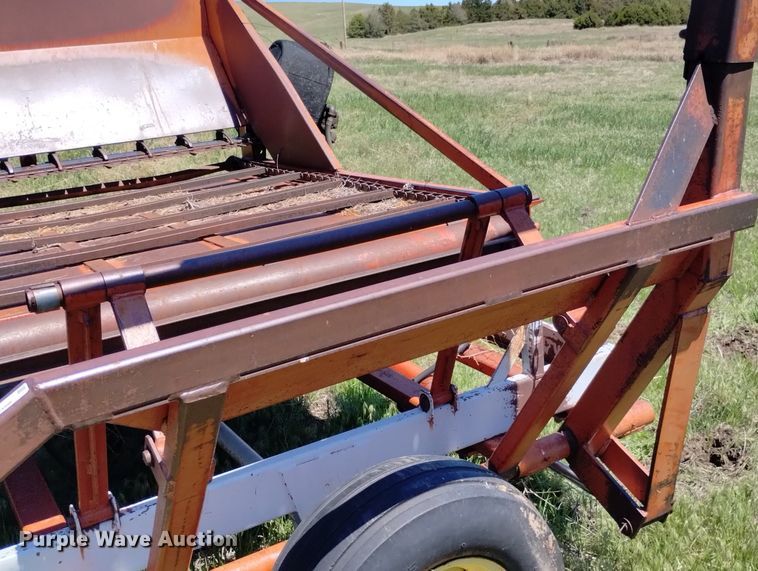 image for item LP9566 DewEze Super Slicer  bale processor