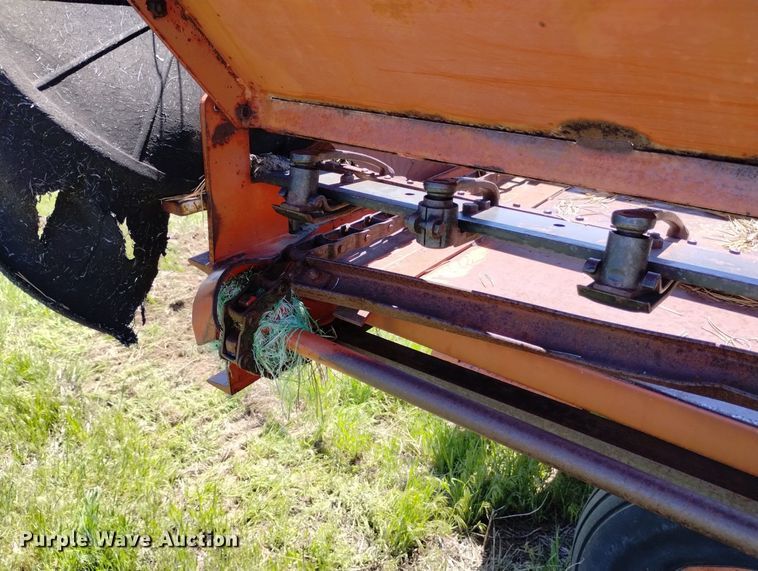 image for item LP9566 DewEze Super Slicer  bale processor