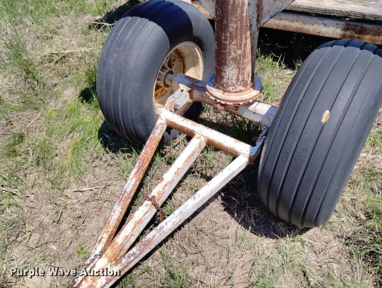 image for item LP9568 Franik MFG LB249  hay trailer