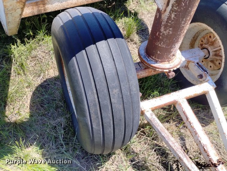 image for item LP9568 Franik MFG LB249  hay trailer