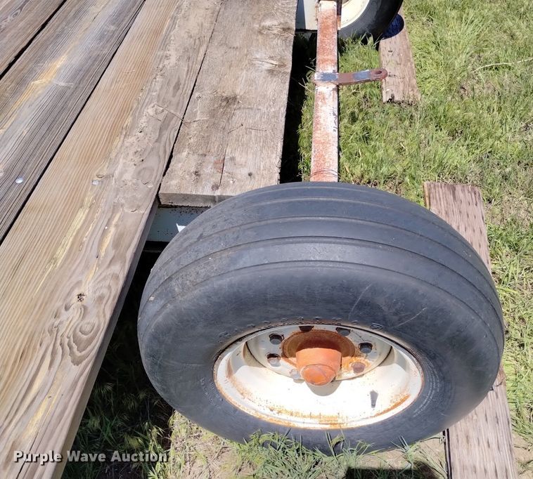 image for item LP9568 Franik MFG LB249  hay trailer