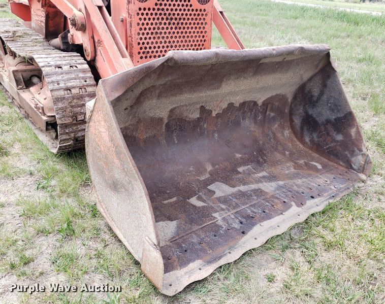 image for item LT9756 Allis-Chalmers HD-5  track loader