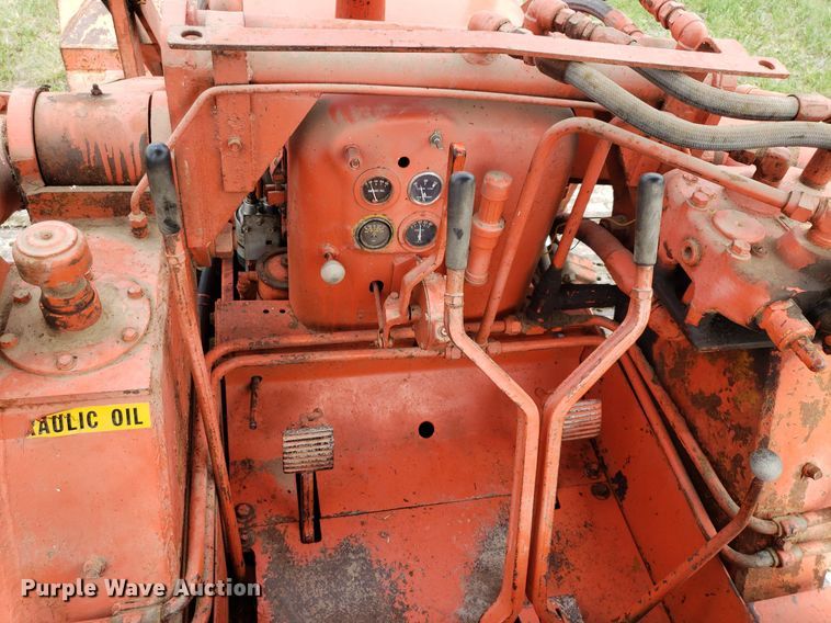 image for item LT9756 Allis-Chalmers HD-5  track loader