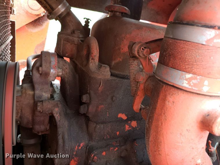 image for item LT9756 Allis-Chalmers HD-5  track loader