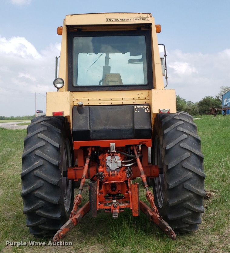 image for item LT9757 1973 Case 1070  tractor