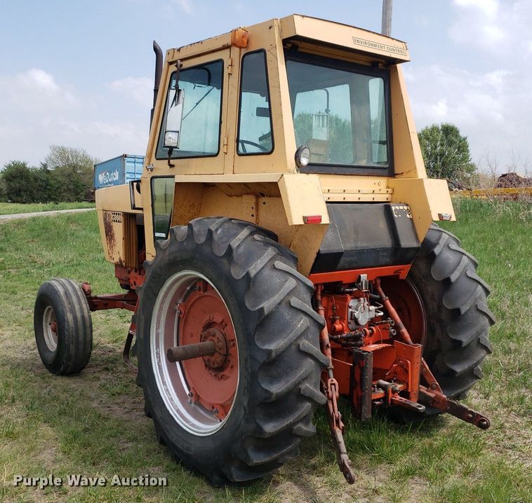 image for item LT9757 1973 Case 1070  tractor