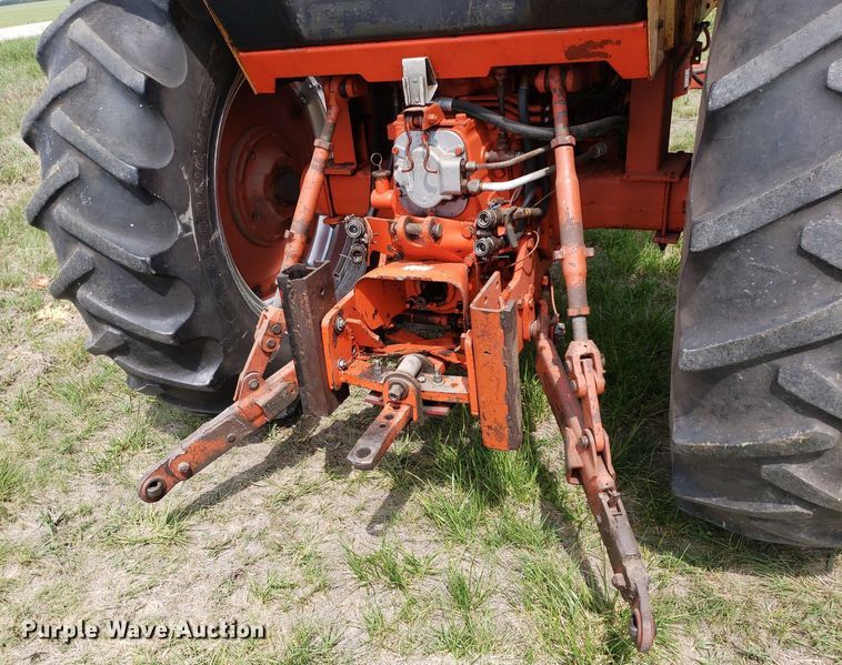 image for item LT9757 1973 Case 1070  tractor