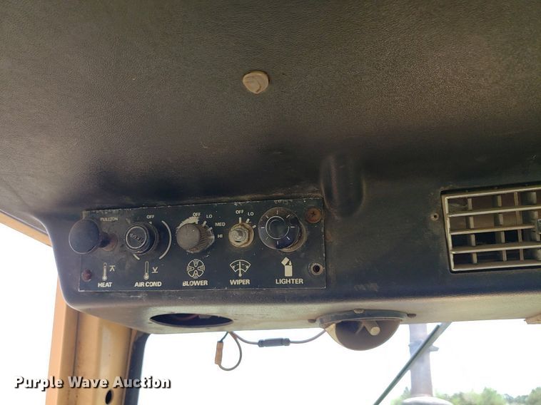 image for item LT9757 1973 Case 1070  tractor