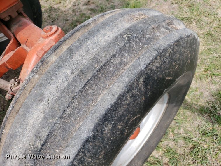 image for item LT9757 1973 Case 1070  tractor