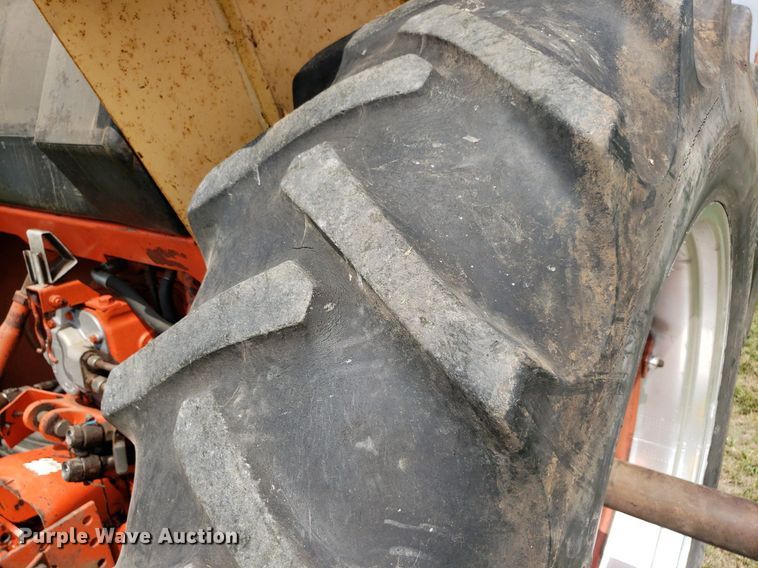 image for item LT9757 1973 Case 1070  tractor