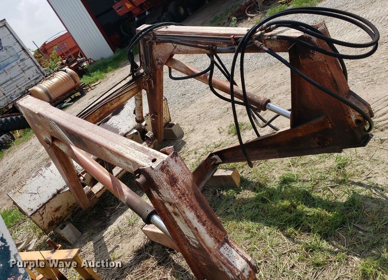 image for item LT9758 Great Bend 890  loader