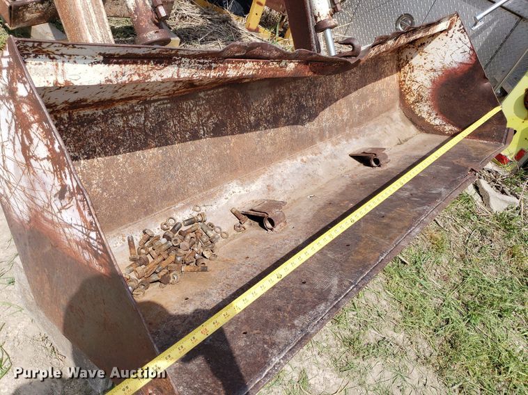 image for item LT9758 Great Bend 890  loader