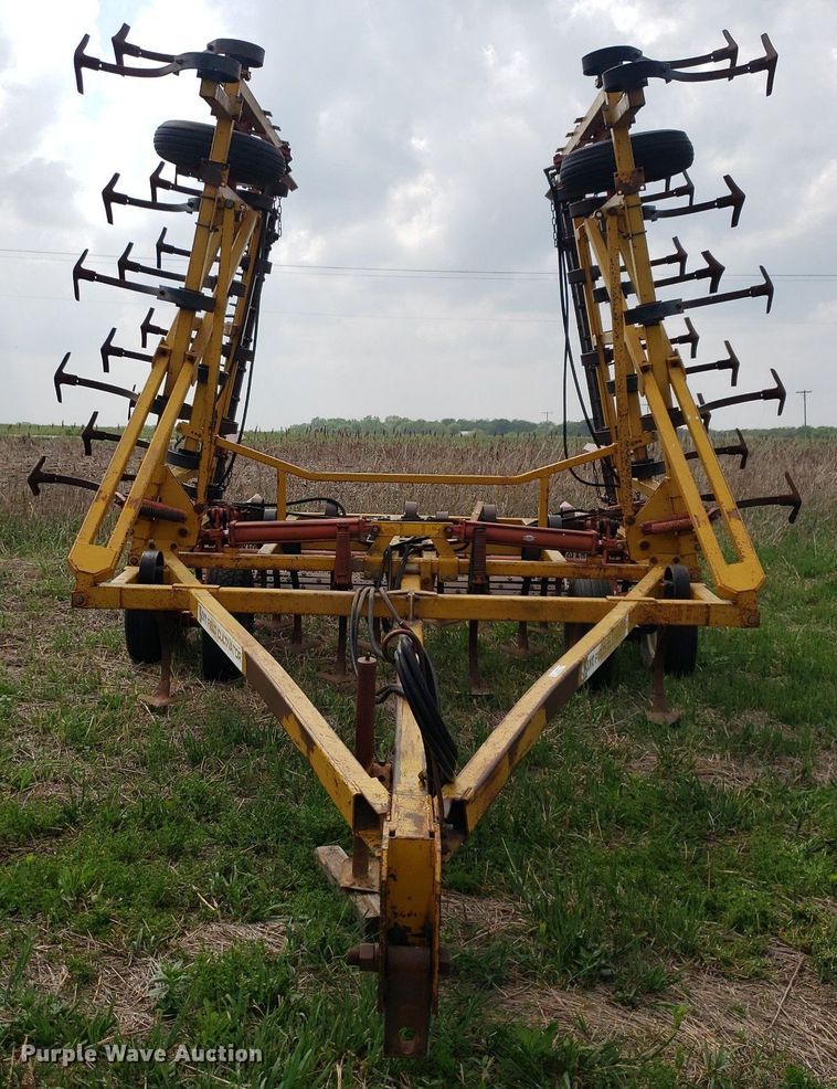 image for item LT9760 Kent  field cultivator