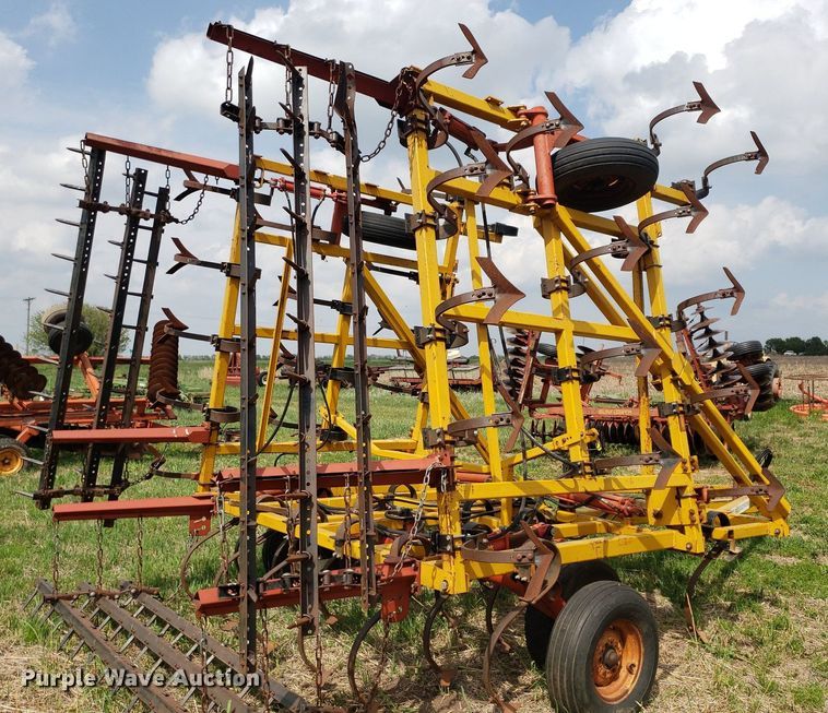 image for item LT9760 Kent  field cultivator