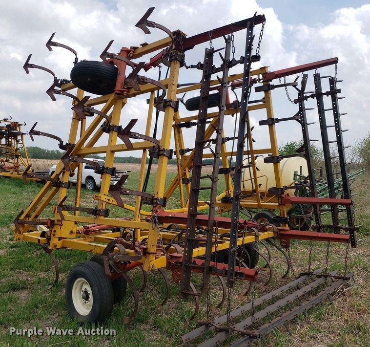 image for item LT9760 Kent  field cultivator