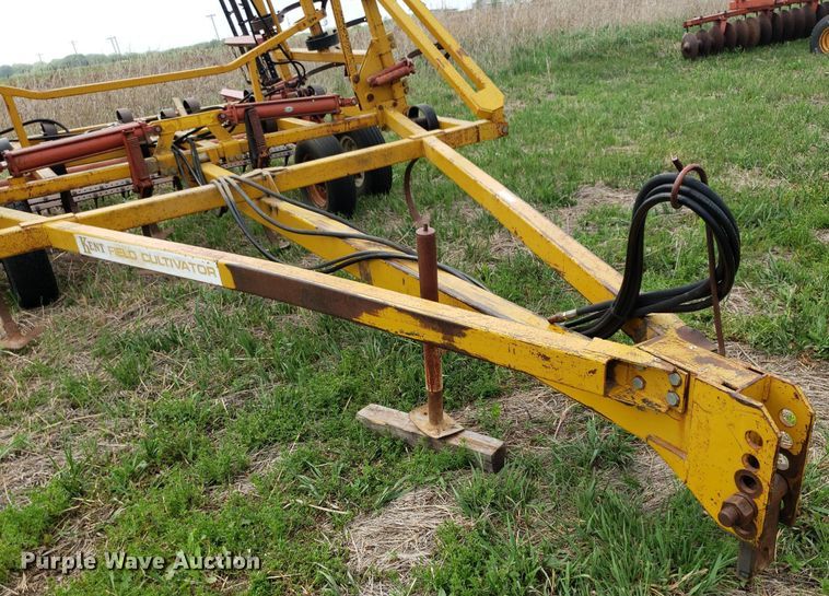 image for item LT9760 Kent  field cultivator