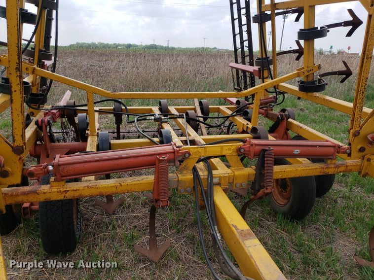 image for item LT9760 Kent  field cultivator