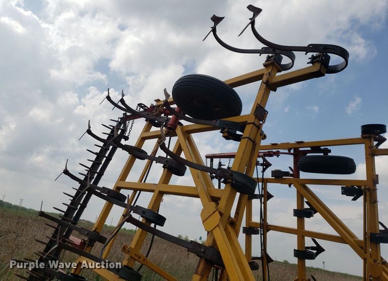 image for item LT9760 Kent  field cultivator