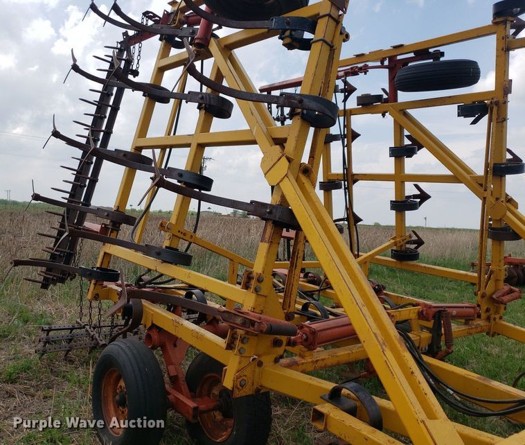 image for item LT9760 Kent  field cultivator