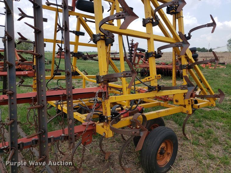 image for item LT9760 Kent  field cultivator