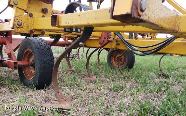 image for item LT9760 Kent  field cultivator