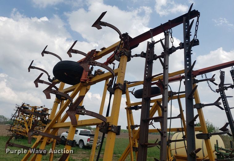 image for item LT9760 Kent  field cultivator