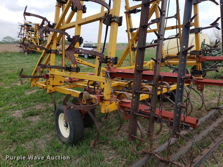 image for item LT9760 Kent  field cultivator
