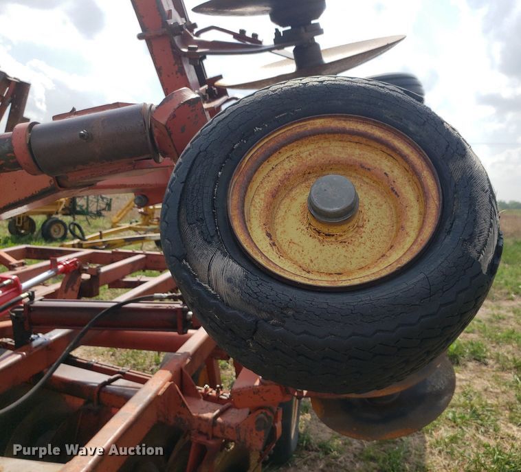 image for item LT9761 Sunflower  double off-set disk