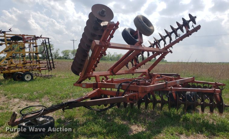 image for item LT9762 Miller  disk