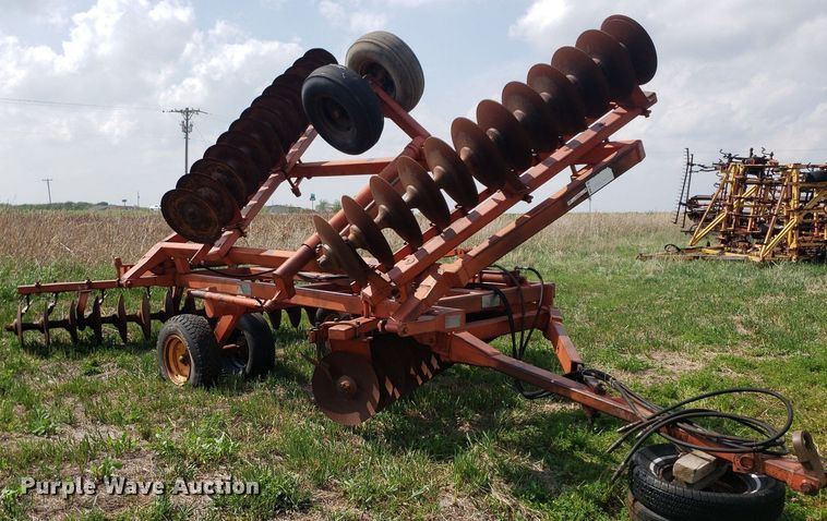 image for item LT9762 Miller  disk