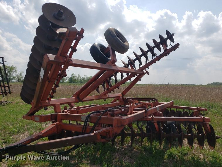 image for item LT9762 Miller  disk