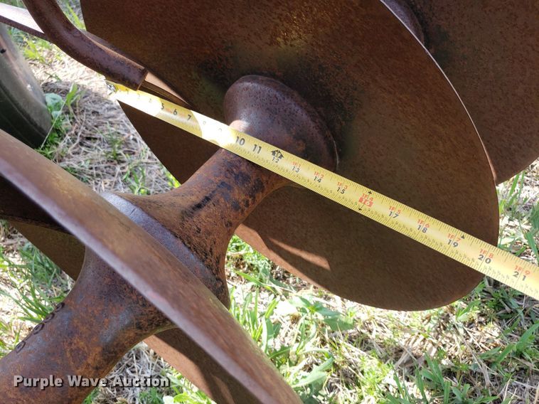 image for item LT9762 Miller  disk