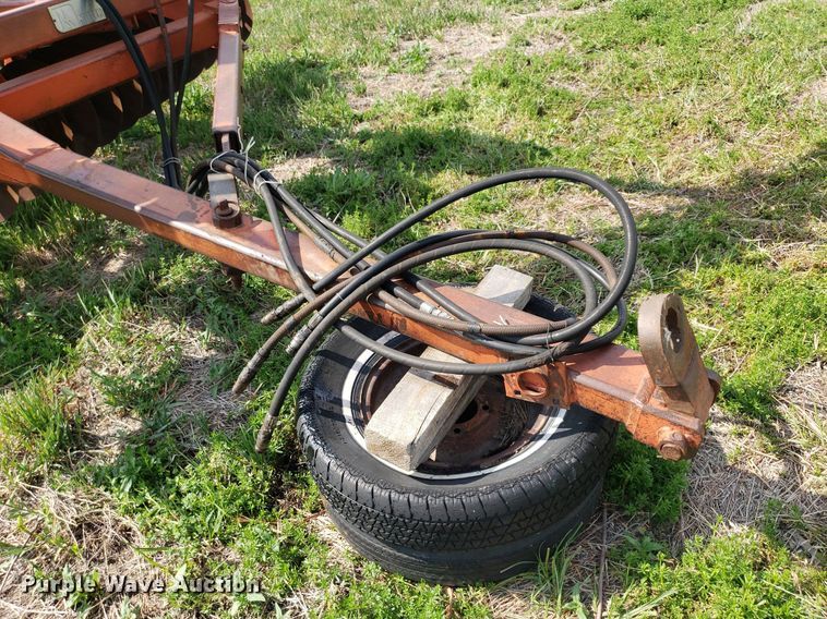 image for item LT9762 Miller  disk