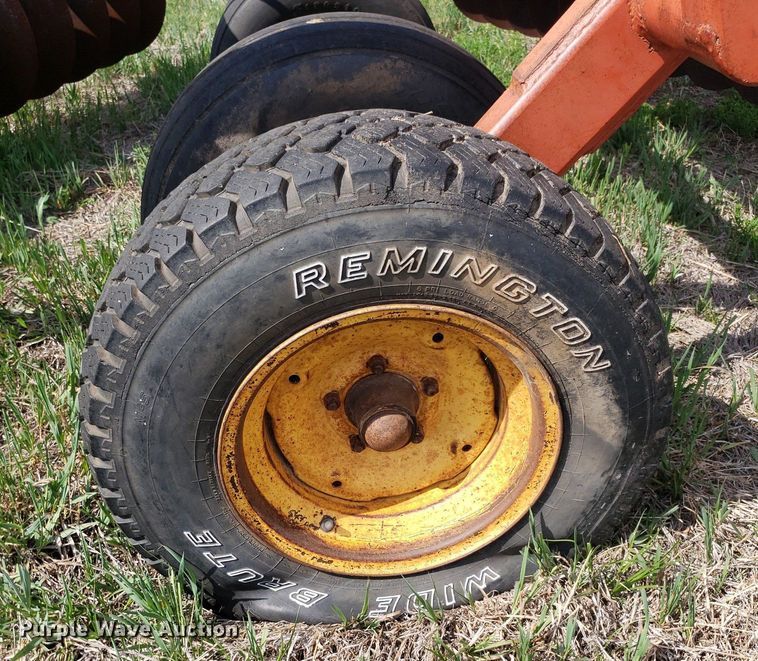 image for item LT9762 Miller  disk