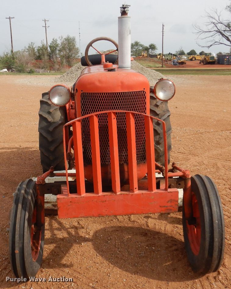 image for item LT9775 1954 Allis Chalmers B  tractor