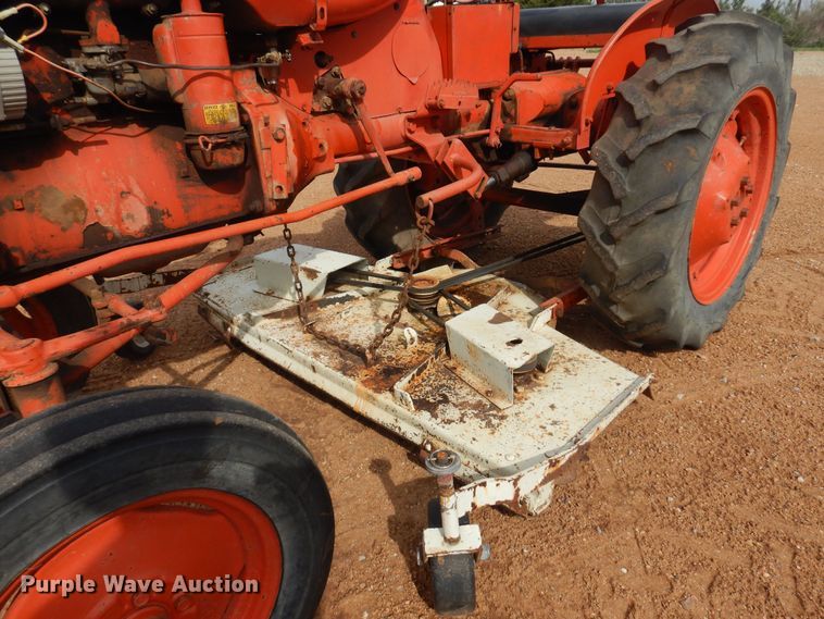 image for item LT9775 1954 Allis Chalmers B  tractor