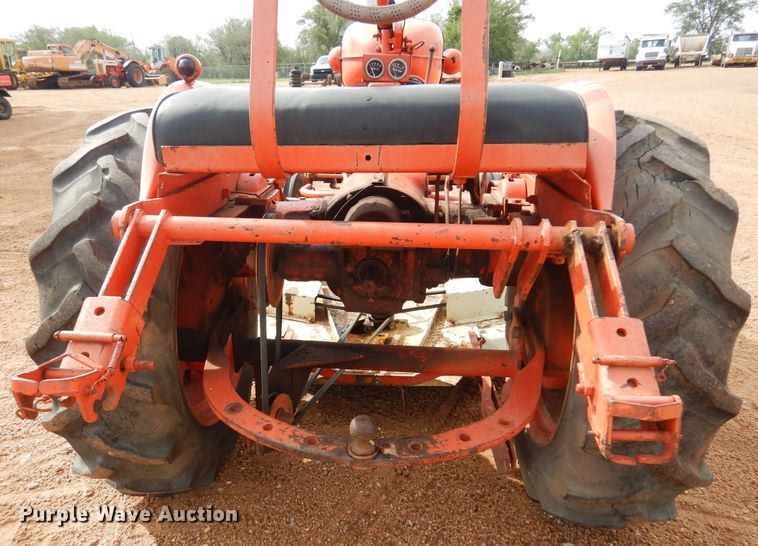 image for item LT9775 1954 Allis Chalmers B  tractor