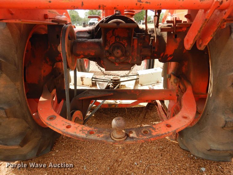 image for item LT9775 1954 Allis Chalmers B  tractor