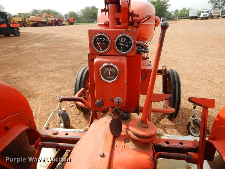image for item LT9775 1954 Allis Chalmers B  tractor