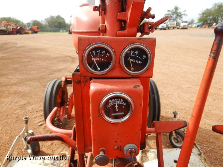 image for item LT9775 1954 Allis Chalmers B  tractor